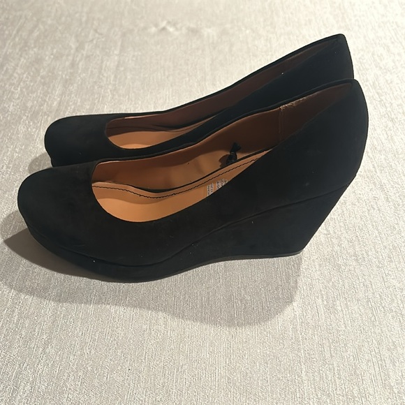 A.N.A Black Suede Round-Toe Wedge Heels - Picture 2 of 6
